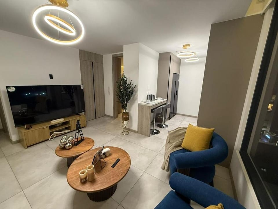 Lujosa suite de 2 ambientes piscina gym parqueadero Apartment in Quito