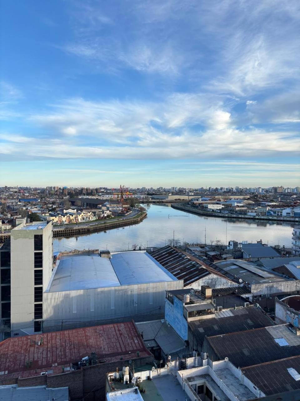 Nearby landmark, Day, Natural landscape, Bird's eye view, City view, Lake view, River view, Sea view