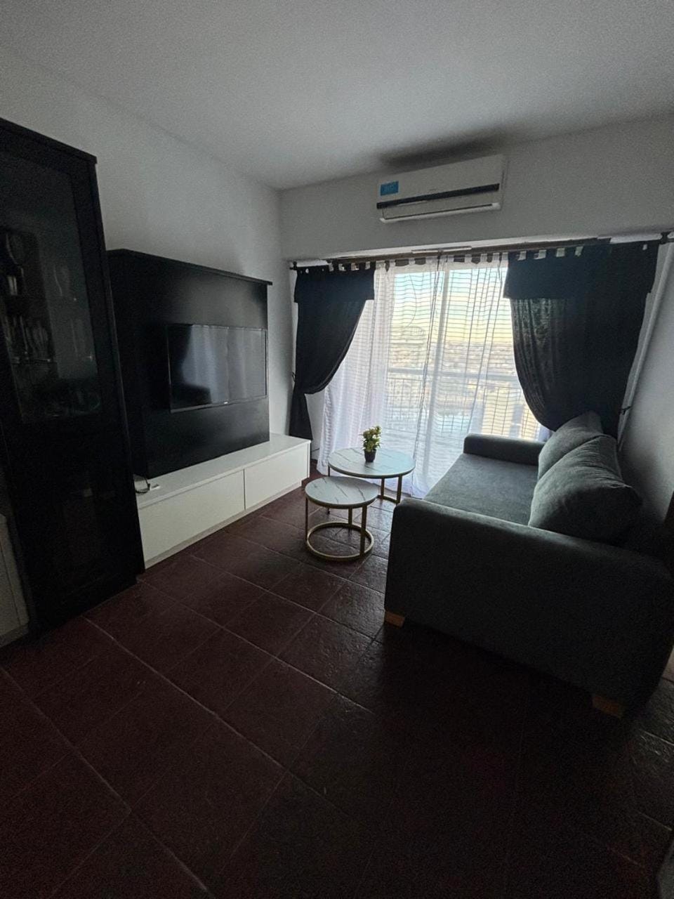 Communal lounge/ TV room, TV and multimedia, Living room, Seating area, Evening entertainment, air conditioner