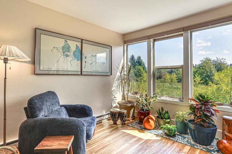 1 Block to Private Key Entry Beach House in Bellingham
