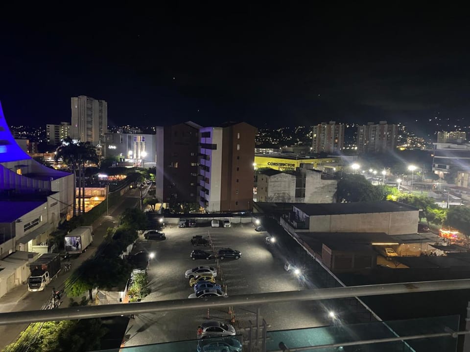View (from property/room), Balcony/Terrace, City view