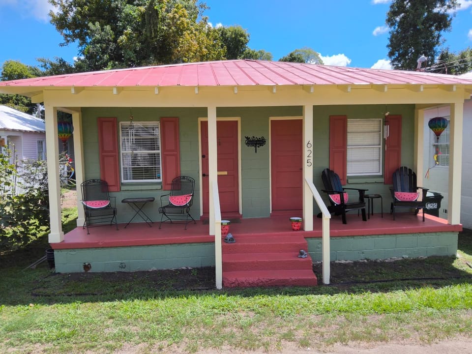 honeysuckle hideaway House in Natchez