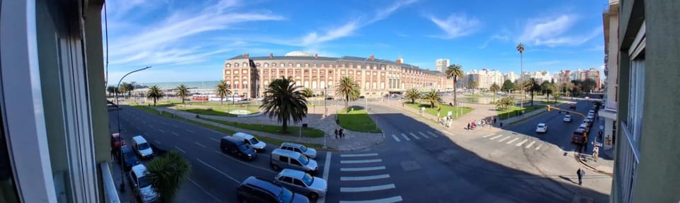Depto Centrico - Vistas al Mar y Plaza Colon Apartment in Mar del Plata
