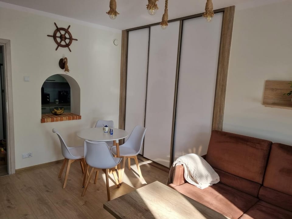Living room, Seating area, Dining area, wardrobe