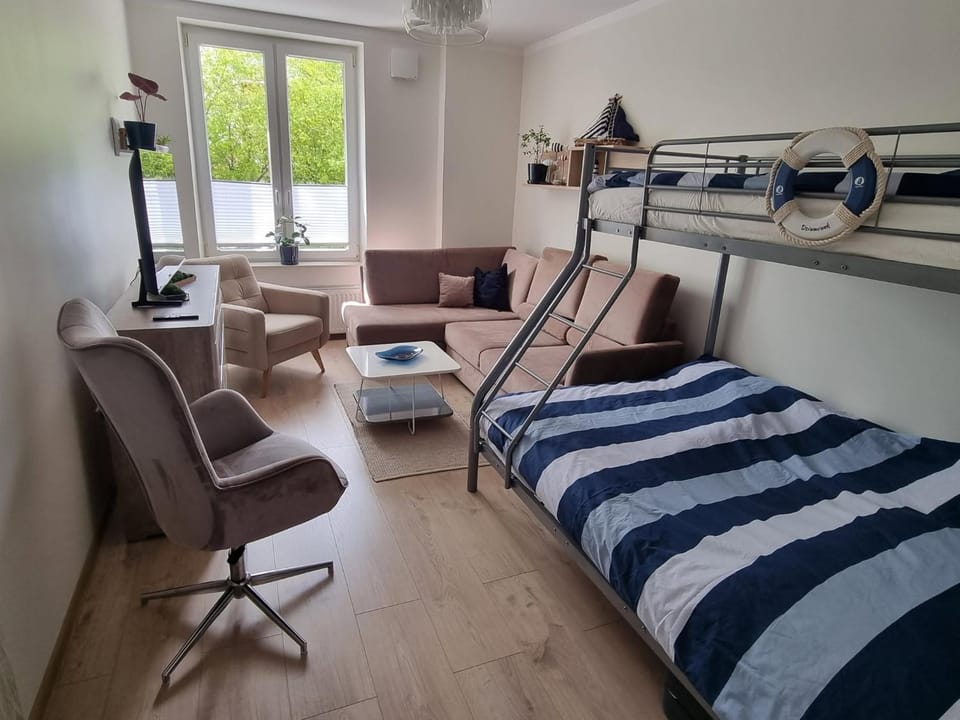 Bed, Photo of the whole room, Seating area, Bedroom, bunk bed