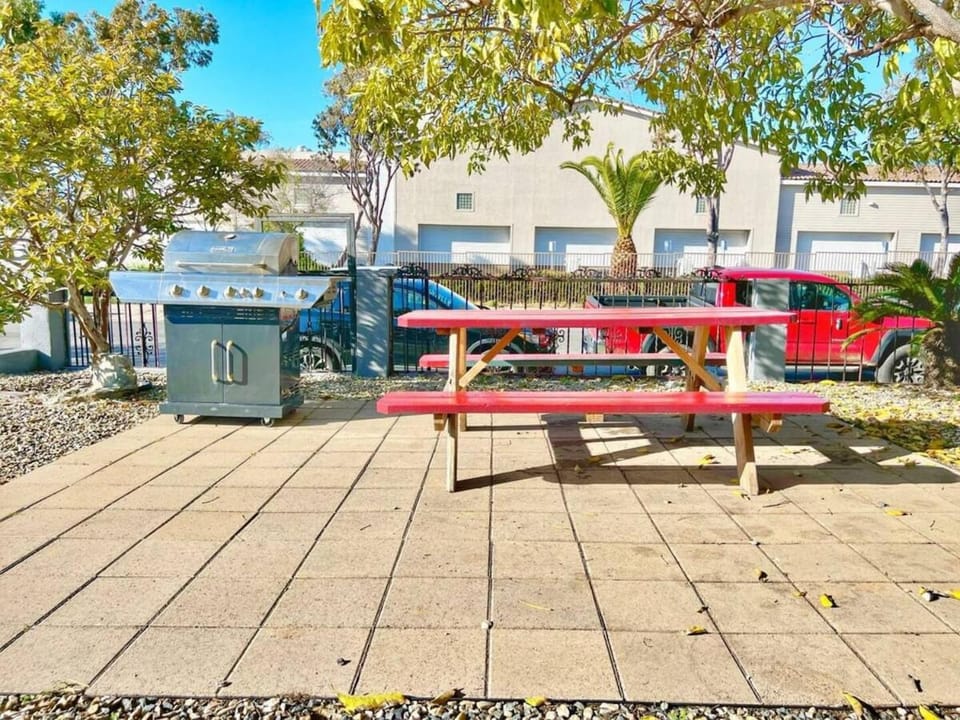Modern Hideaway Near Downtown With Private Patio Apartment in National City