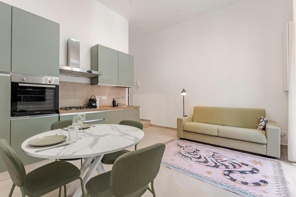 Kitchen or kitchenette, Living room, Seating area, Dining area, dishwasher, oven, pet friendly, stove