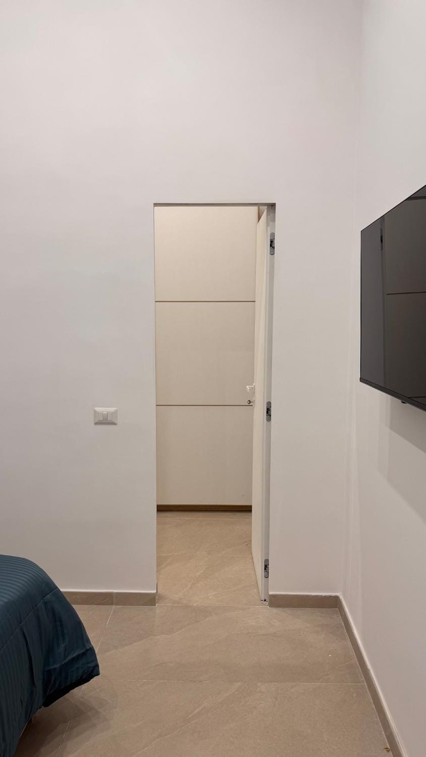 TV and multimedia, Photo of the whole room, wardrobe