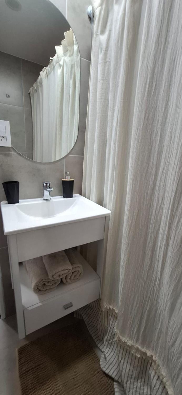 Depto Moderno para 2 personas excelente ubicación Apartment in Rosario