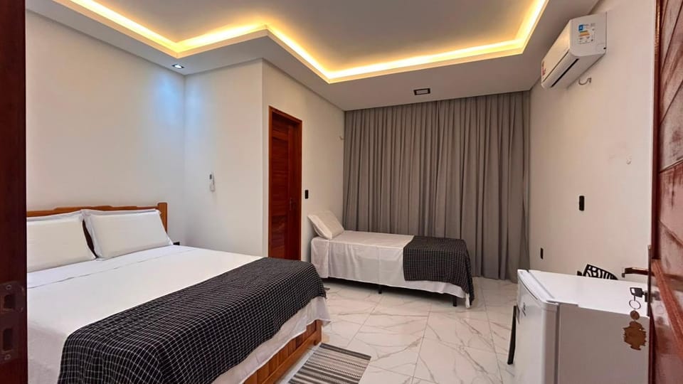 Bed, Photo of the whole room, air conditioner