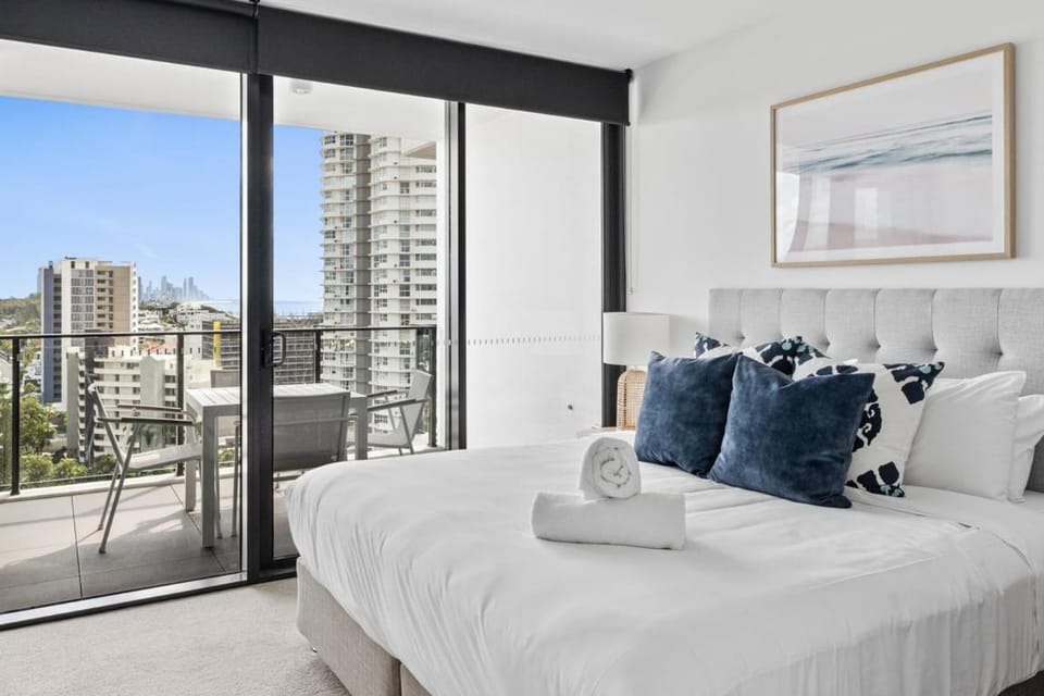 City Views, Ocean Hues | Sandbar Apartment in Burleigh Heads