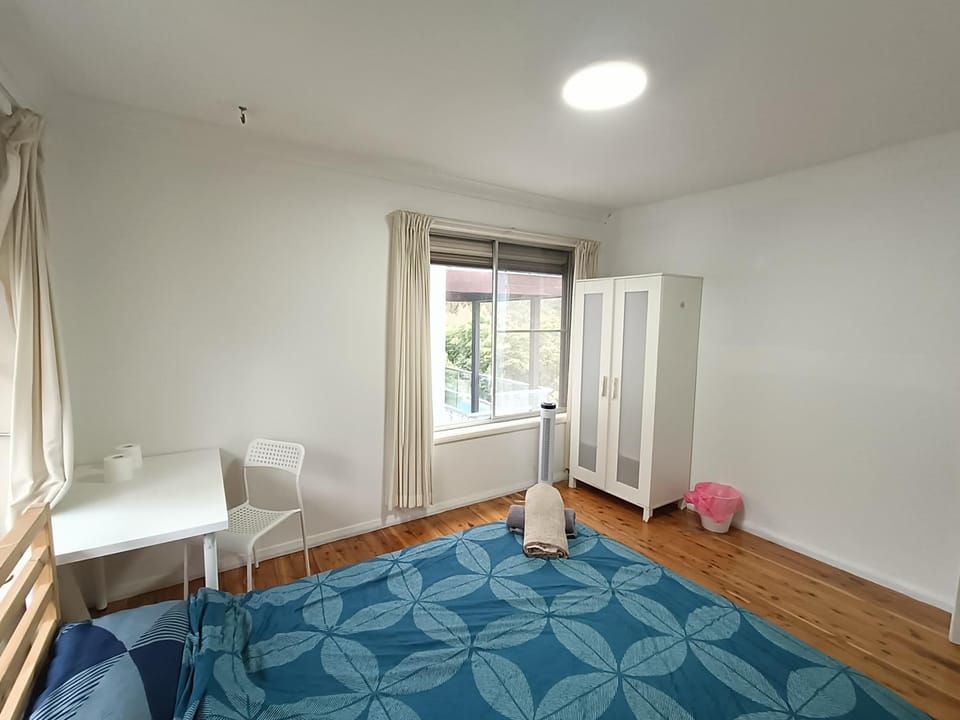 Spacious and Comfortable Room in Convenient Location - E1 Vacation rental in Sydney