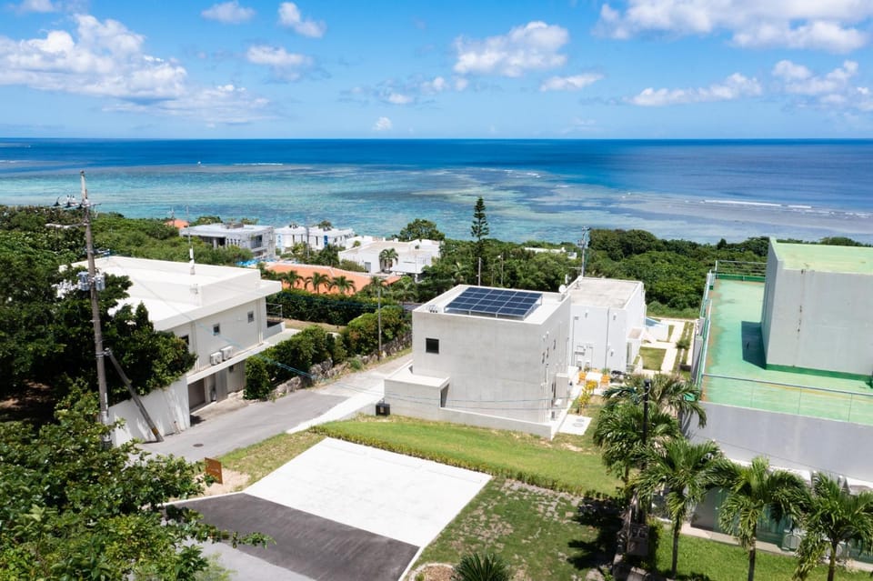 Property building, Day, Neighbourhood, Natural landscape, Bird's eye view, Sea view