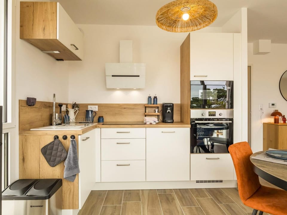 Appartement central avec parking - 4 pers. - FR-1-306-1360 Apartment in Pornic