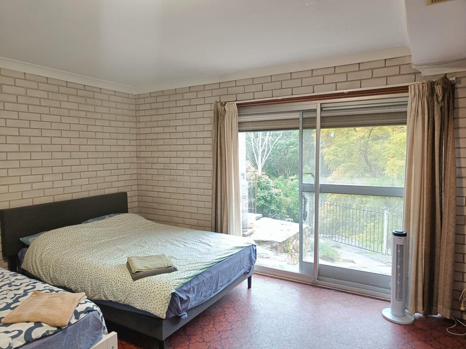 Spacious Room in Epping - Perfect for Groups E6 Vacation rental in Sydney