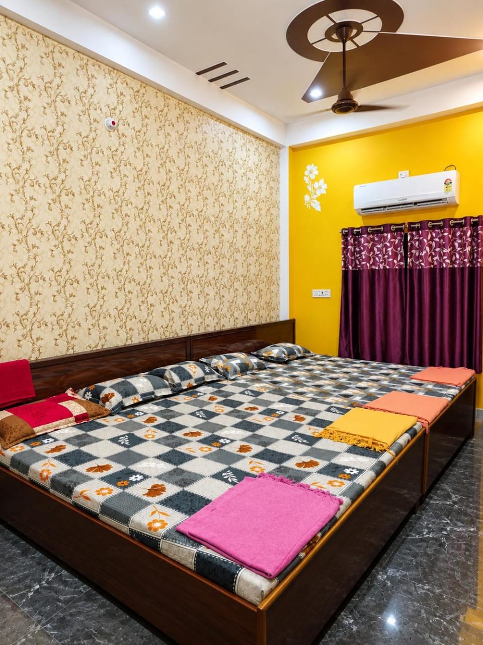 Maa janki guest house"5 min walking distance from ram mandir " Vacation rental in Uttar Pradesh