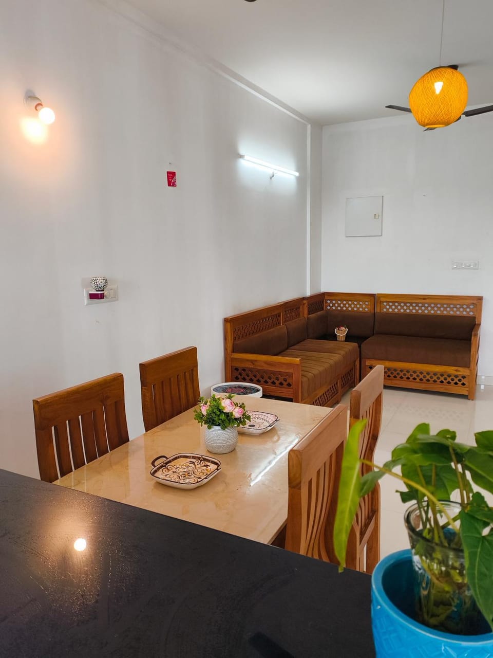 Living room, Seating area, Dining area