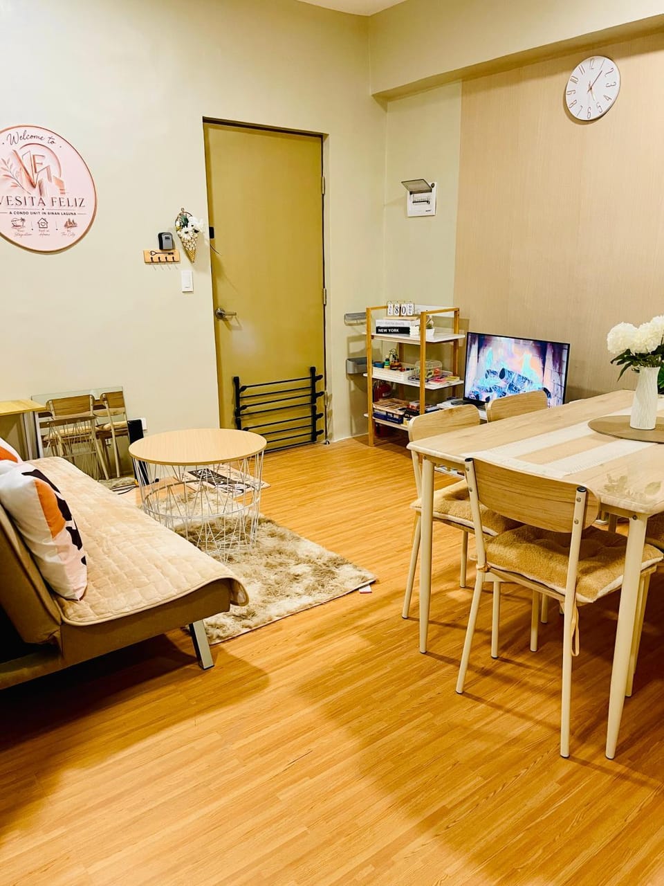 TV and multimedia, Living room, Seating area