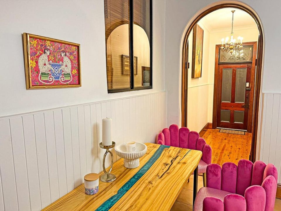 Leopard Lodge City Sanctuary House in Kangaroo Point