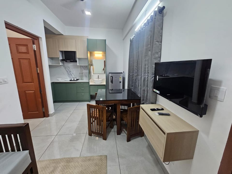 TV and multimedia, Kitchen or kitchenette, Dining area