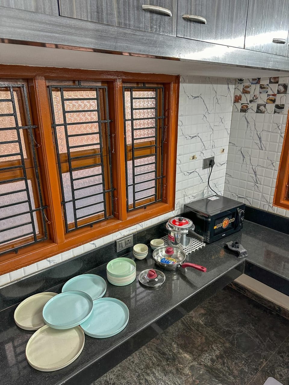 Cozy Vibes - Spacious Furnished Garden- Mangalore House in Karnataka