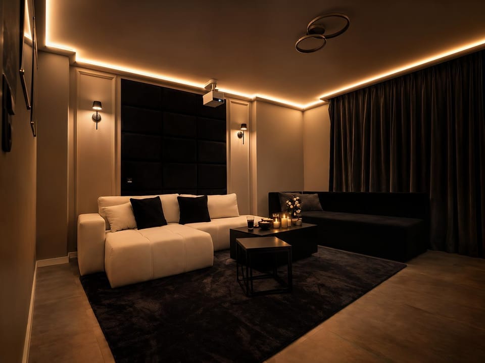 Communal lounge/ TV room, TV and multimedia, Living room, Seating area, Evening entertainment, Entertainment