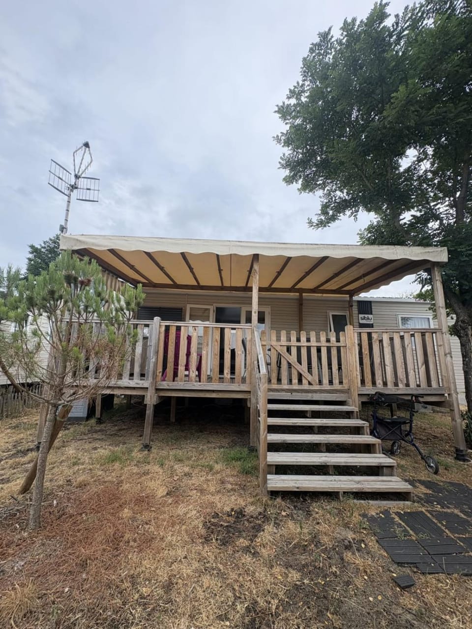 Mobilhome Bora Bora House in Mimizan