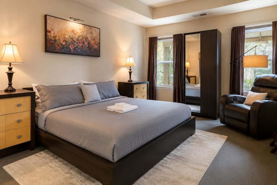 Dallas Stay with BBQ & Relaxing Backyard House in Acworth