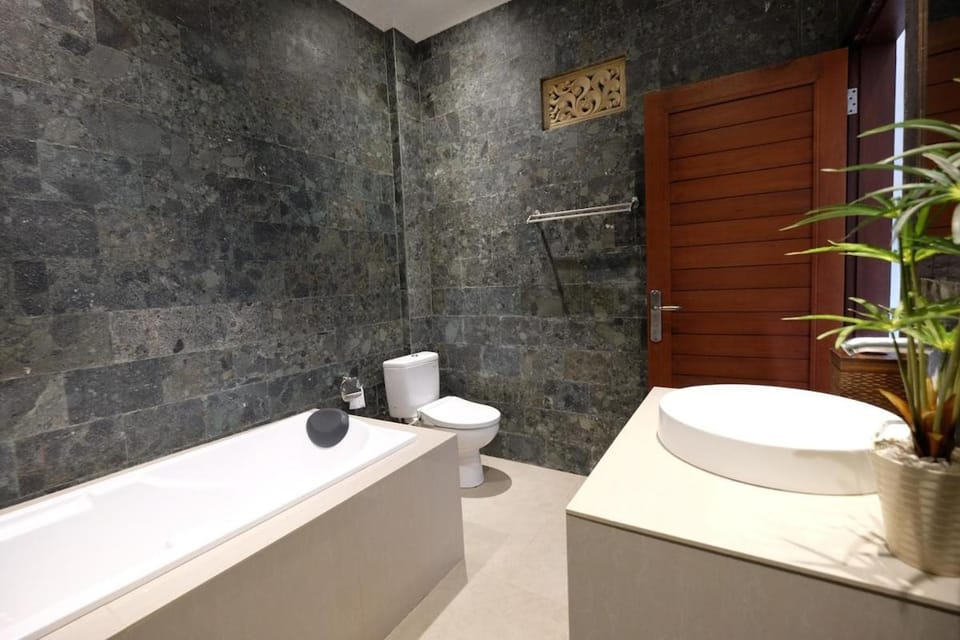 Bathroom, Bath