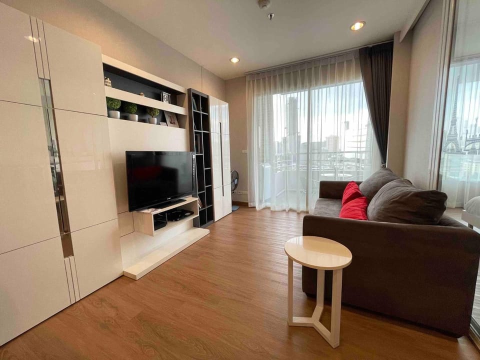Communal lounge/ TV room, TV and multimedia, Living room
