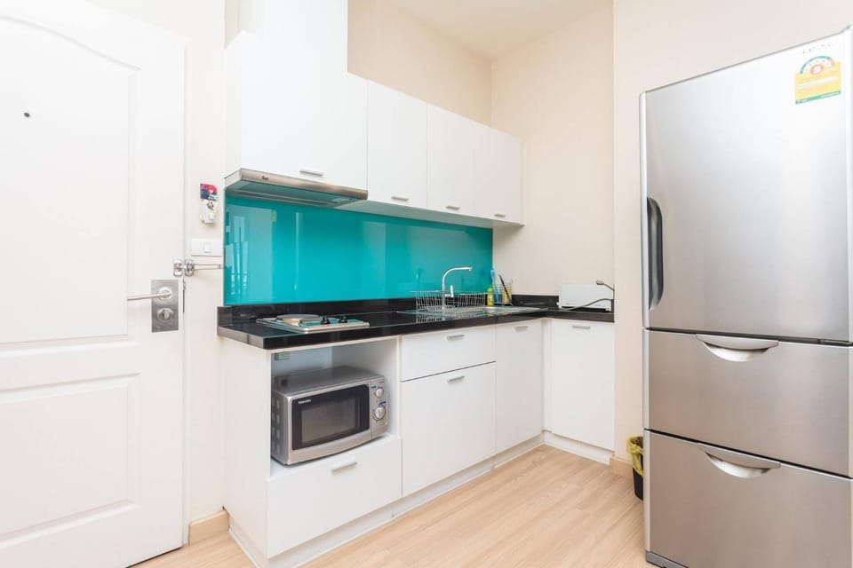 microwave, oven, kitchen