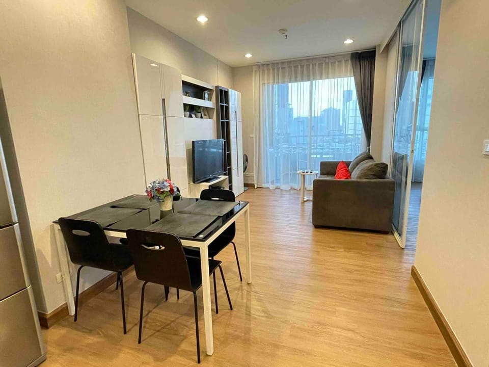 Luxurious 2-Bedroom Apartment Near Chao Phraya River Apartment in Bangkok
