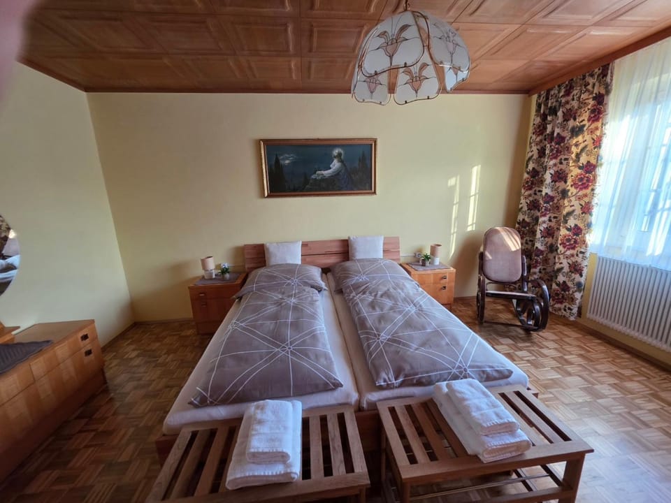 Bed, Seating area, Bedroom