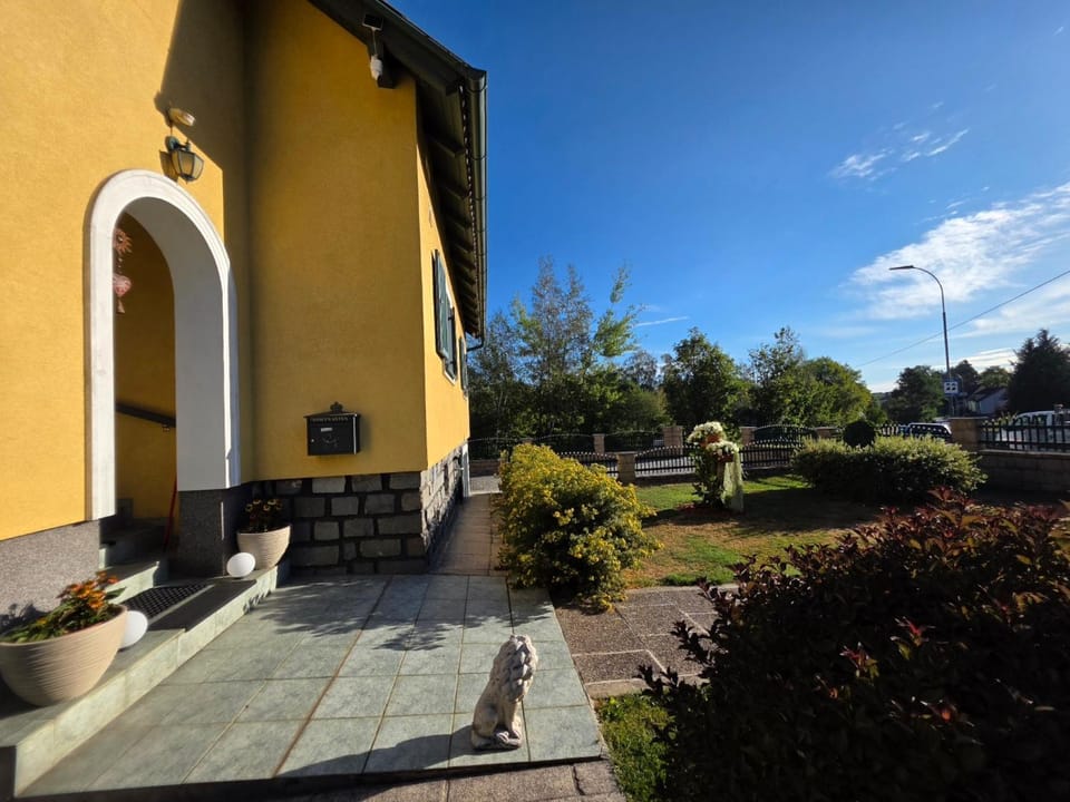 Property building, Garden