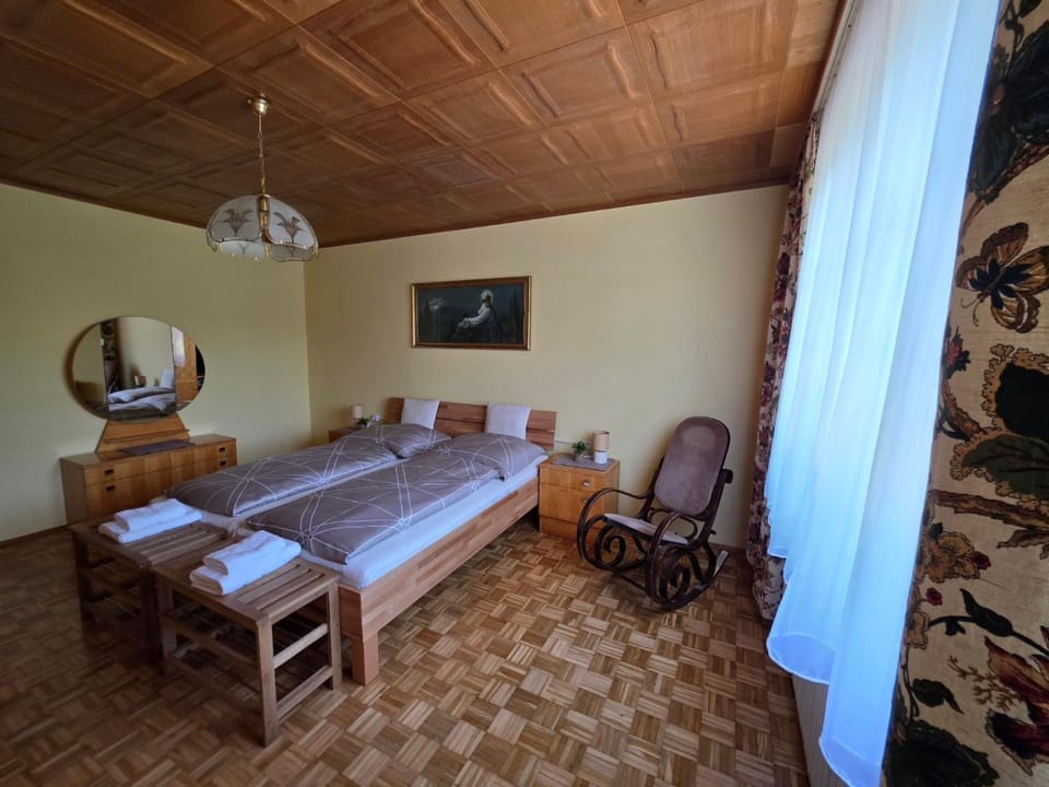 Bed, Seating area, Dining area, Bedroom