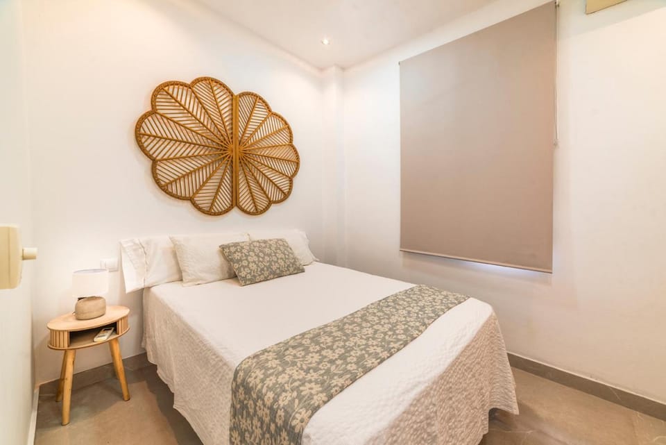 Home2Book Seville House with Private Rooftop House in Seville