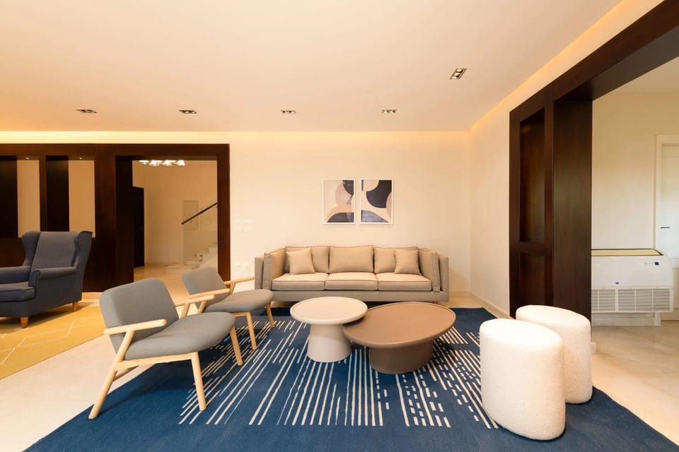 Living room, Seating area