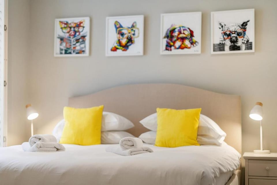 Beautifully presented 2 bedroom with garden Apartment in City of Westminster