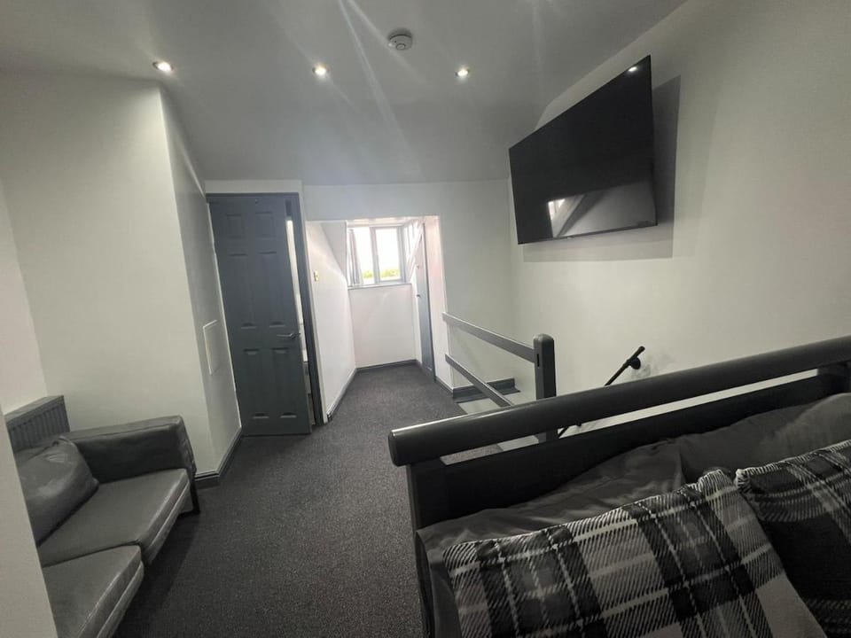 4 ensuite bedroom home in Broomhill with parking House in Sheffield