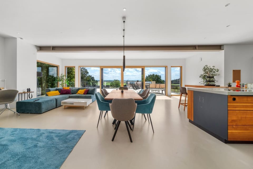 Living room, Dining area, kitchen