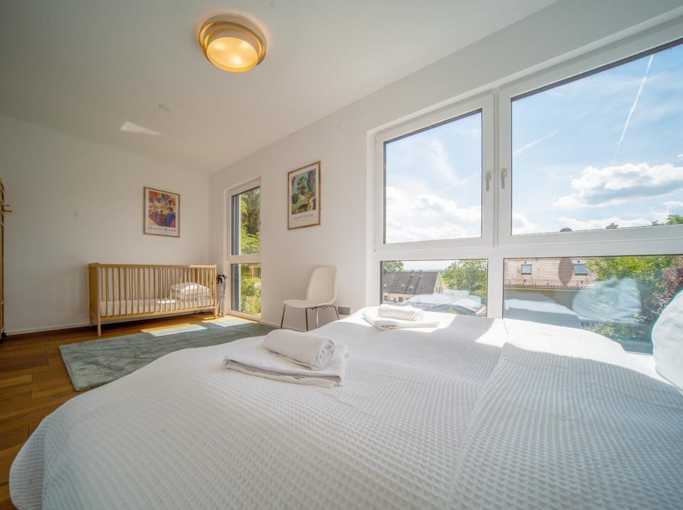 Bed, Bedroom, cot