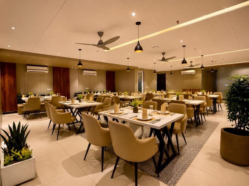 Restaurant/places to eat, Restaurant/places to eat