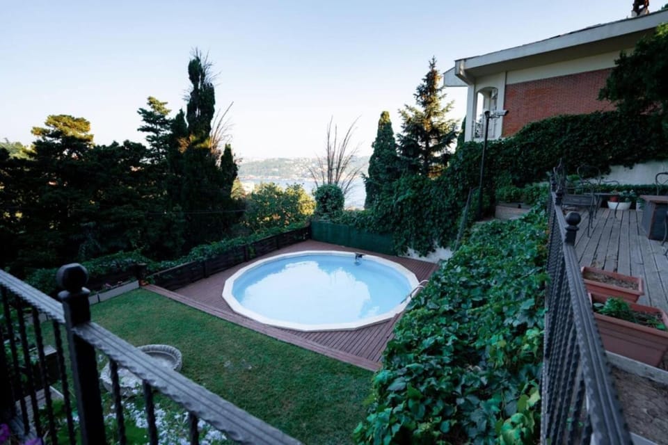 Elegant Bosphorus View House w Garden #428 House in Istanbul
