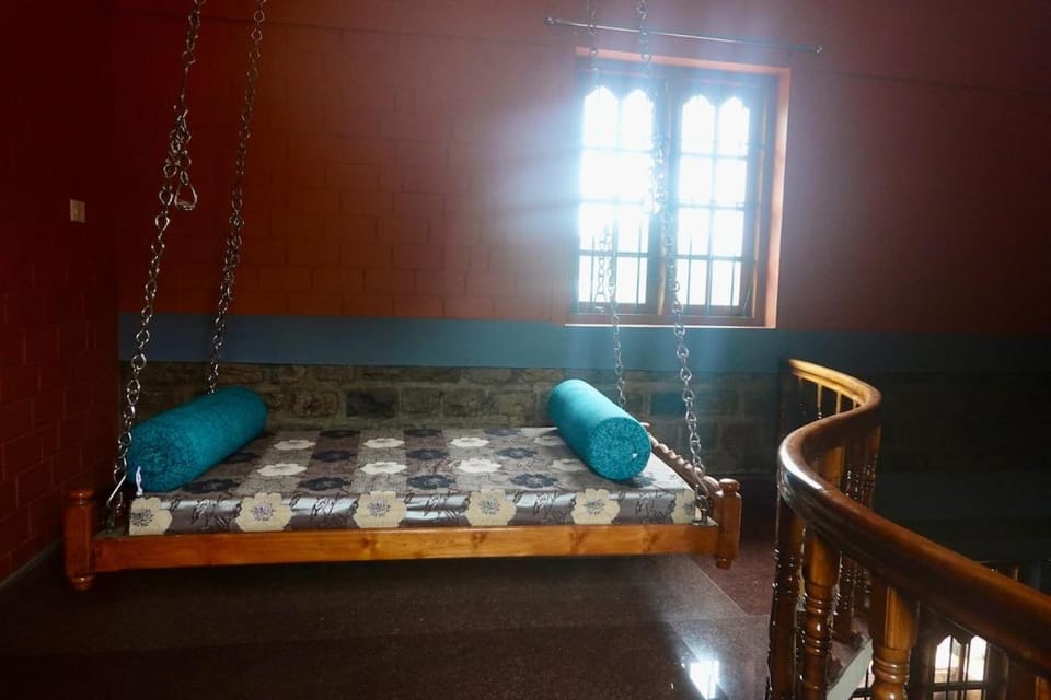 Luxurious Private Traditional Villa 4 min from the beach Villa in Varkala