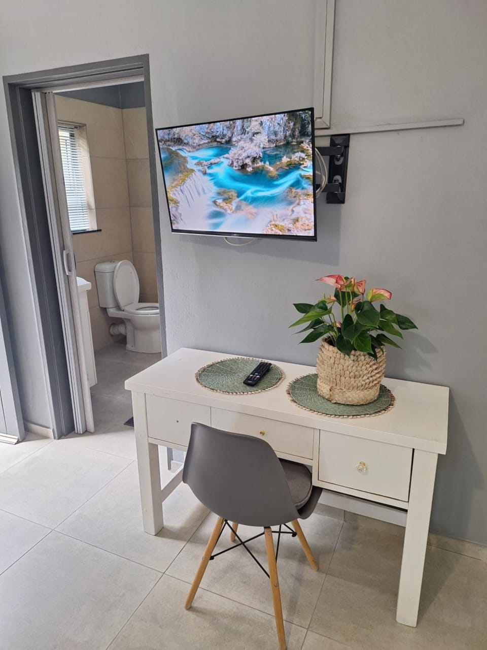 TV and multimedia, Seating area