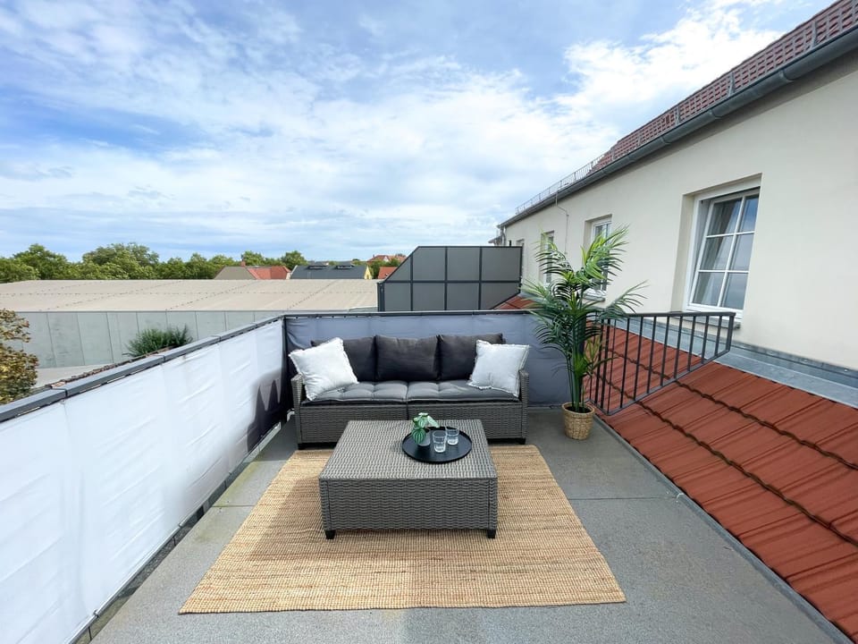 View (from property/room), Balcony/Terrace, Seating area
