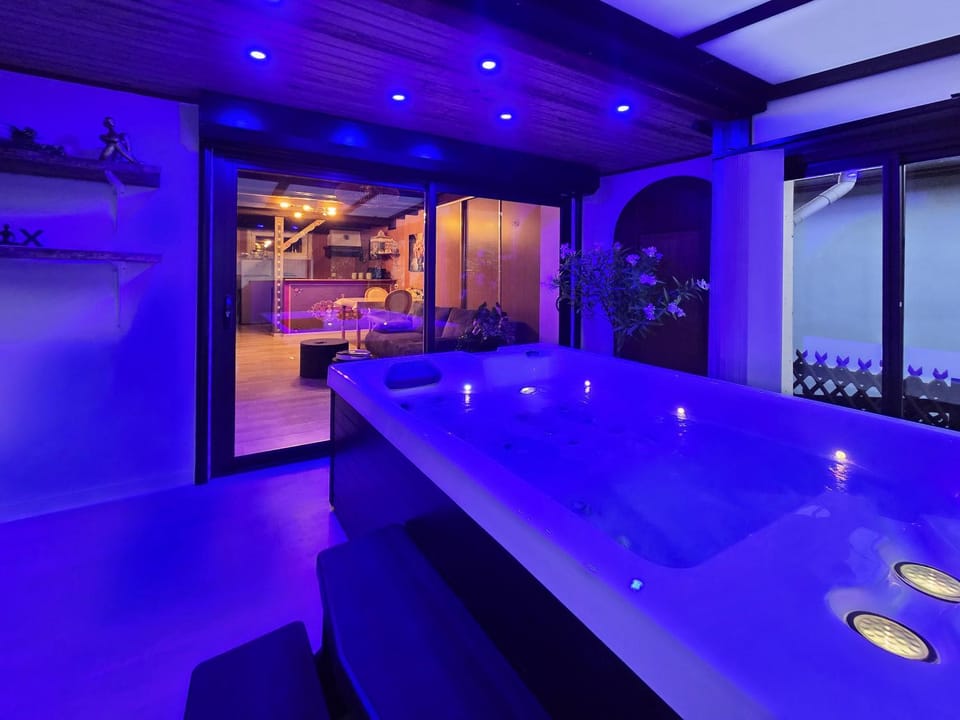 Night, Hot Tub, Hot Tub, Spa and wellness centre/facilities