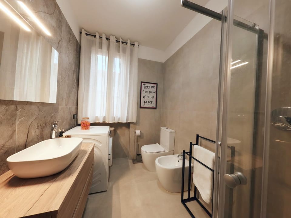 Oberoi Guest House Bed and Breakfast in Lombardy