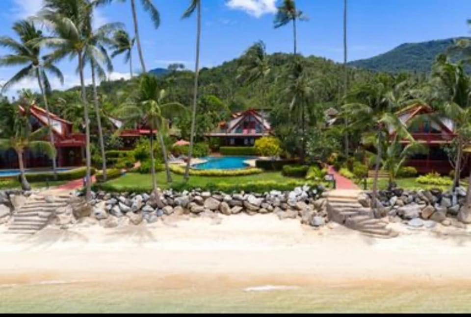 KohSamui Maenam beachfront villa Thai style Villa in Ko Samui