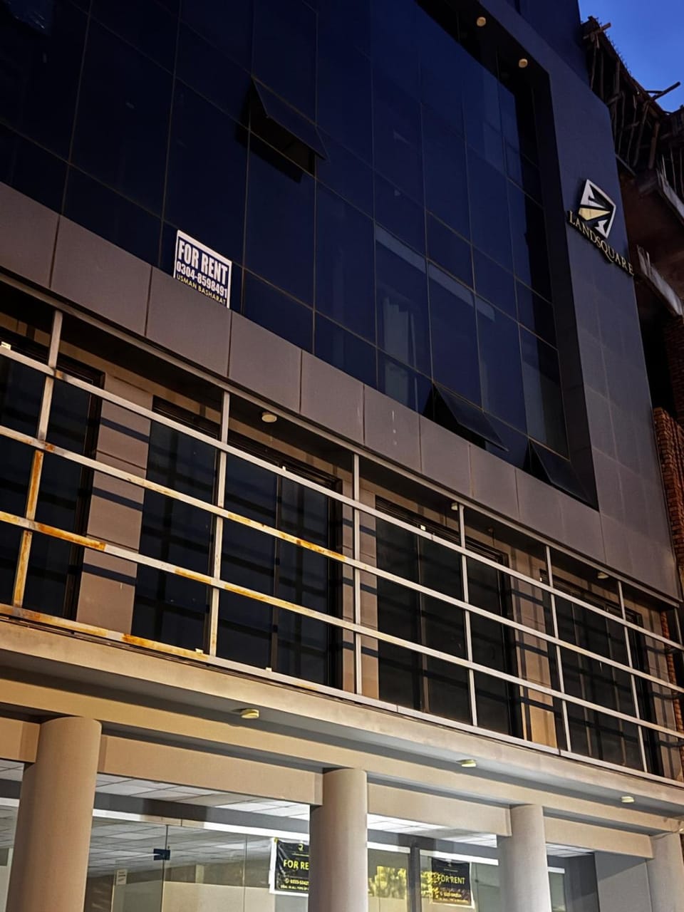 SkyLuxe Studio 5 Min Airport Work & Relax Apartment in Islamabad